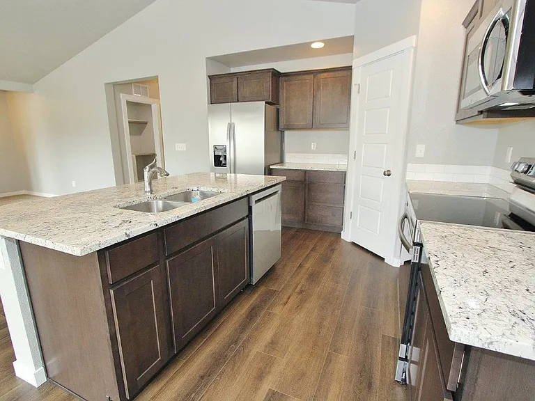 5027 W Philomena St — Photo 9