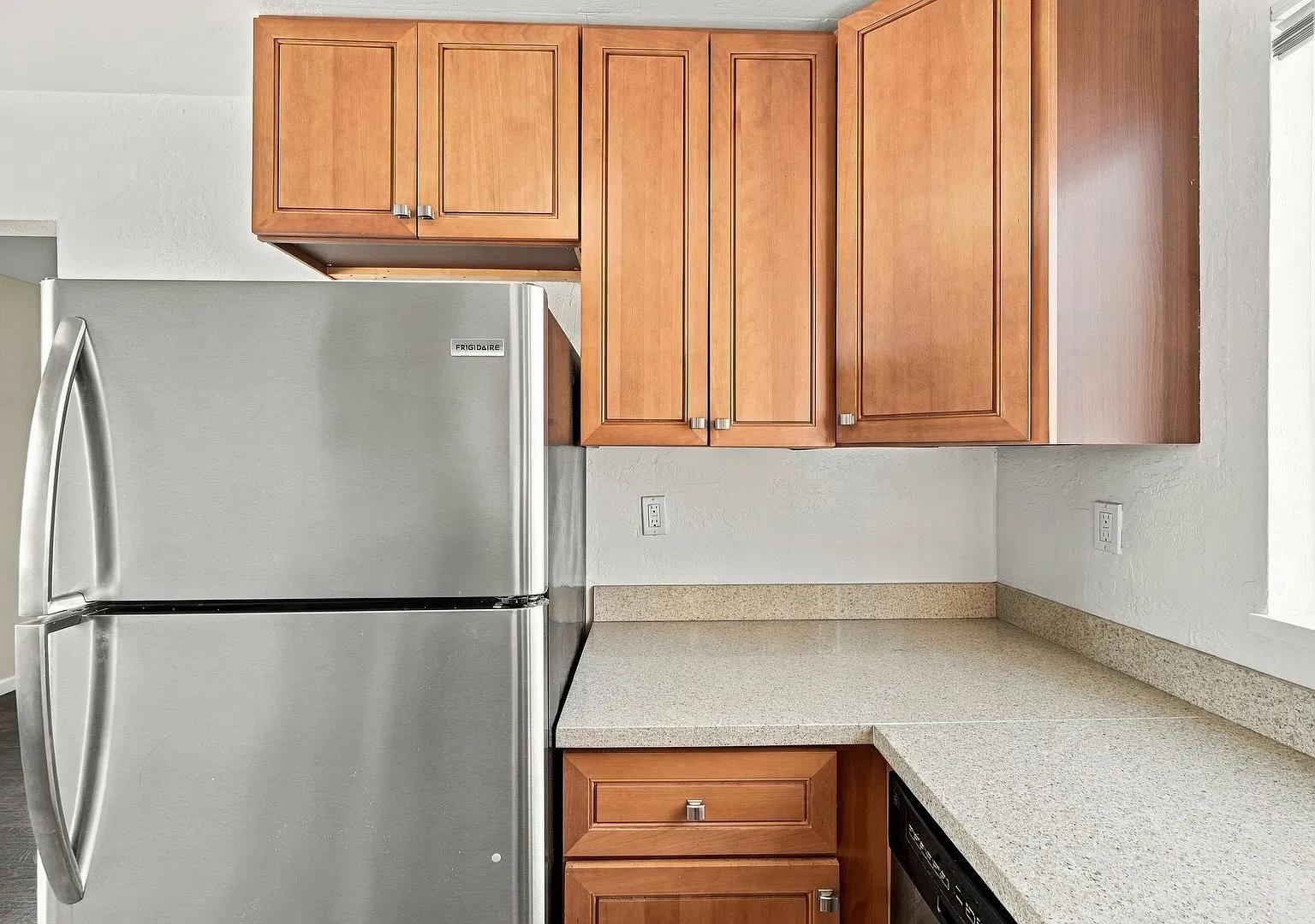 1165 Church St APT 6 - Main Image