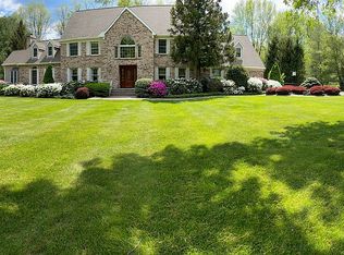 3 Meadow Brook Rd, Chester, NJ 07930