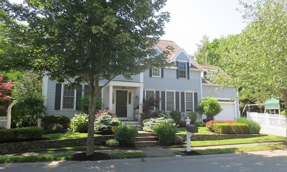 1st image of 12 Westport Ln