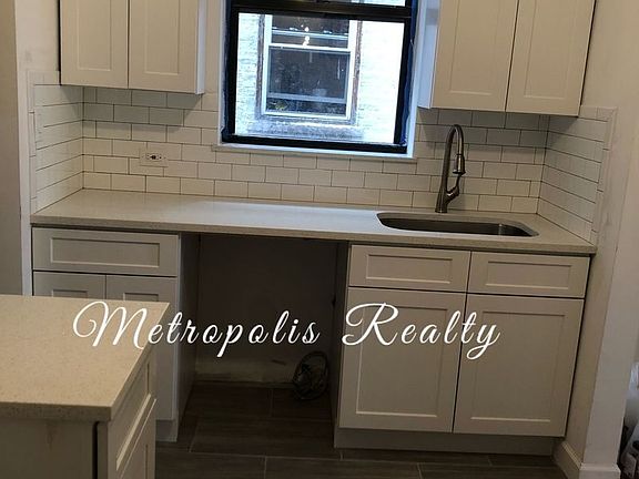 2nd image of 2159 27th St #3