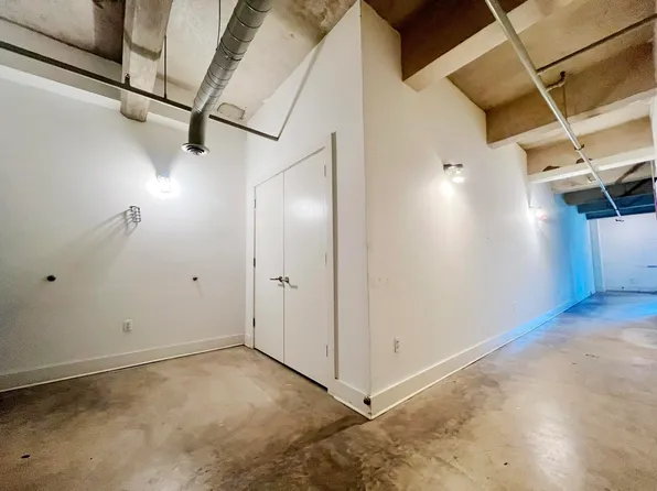 140 Bay Street image 2 of 10