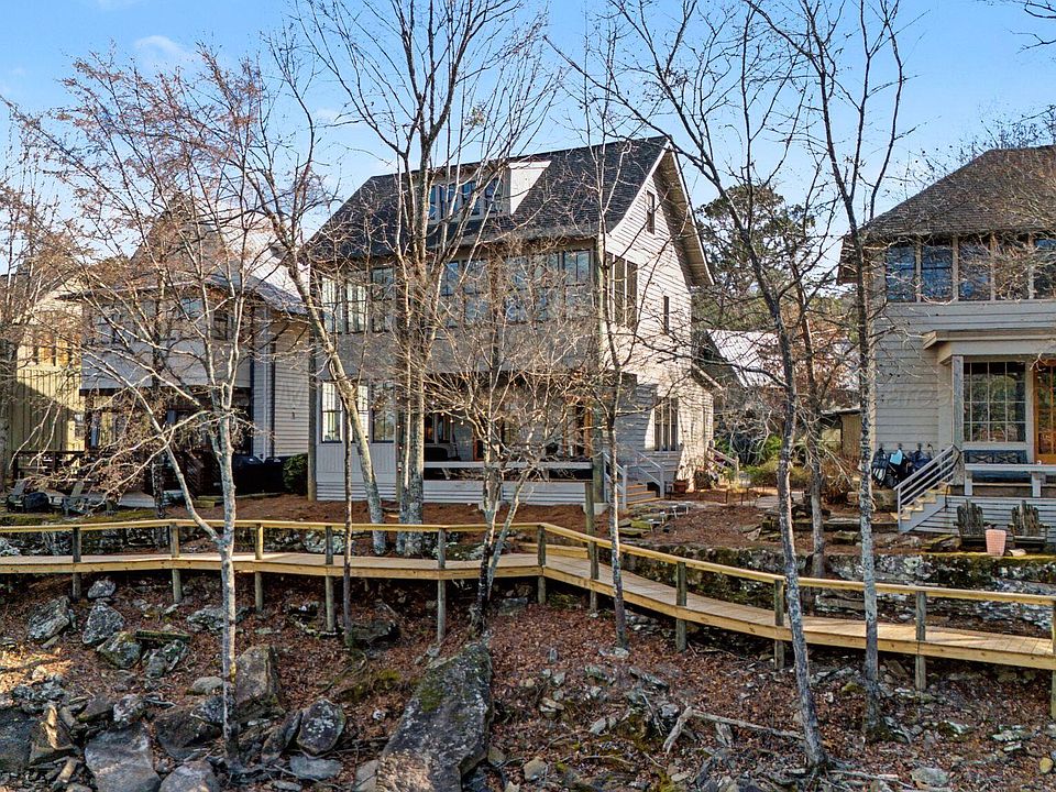 1st image of 204 Turtle Point Dr