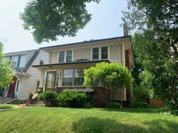 1374 Osceola Ave, Saint Paul, MN 55105