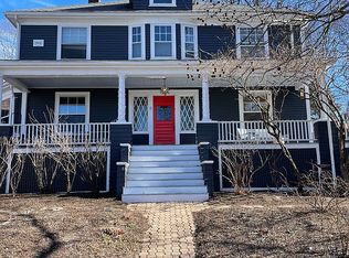 8 Cross St, Wellesley, MA 02482