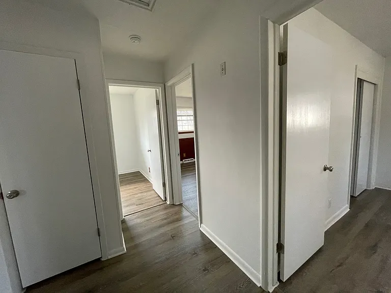 2716 E Linwood St — Photo 15