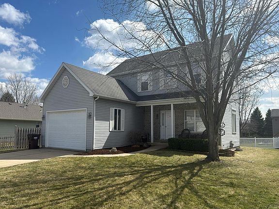 2nd image of 530 Prairie Ridge Dr