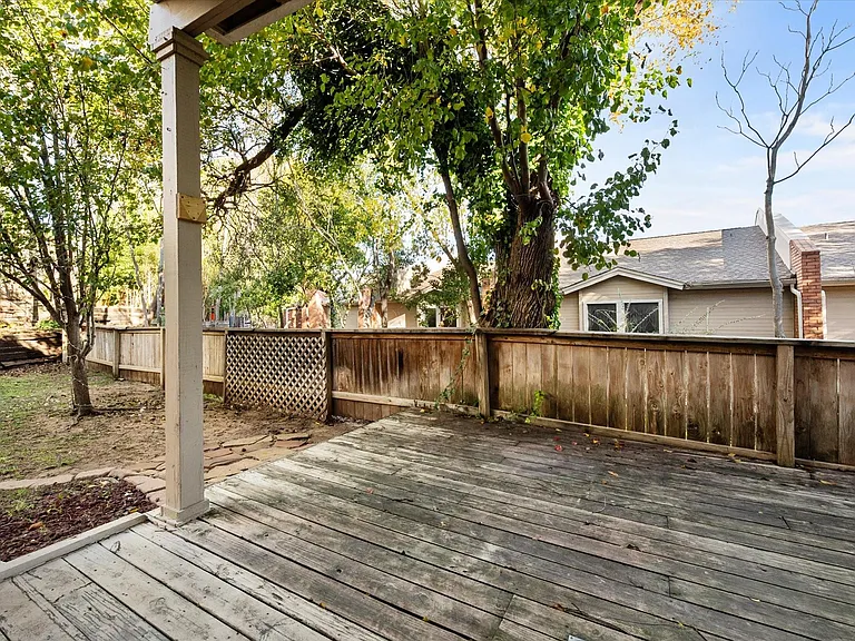 2312 Perkins Rd — Photo 29