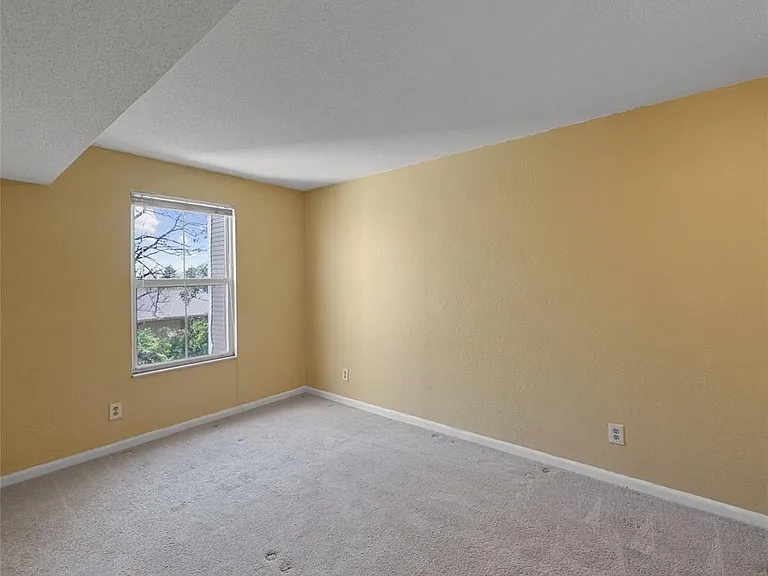 101 Fieldcrest St — Photo 24