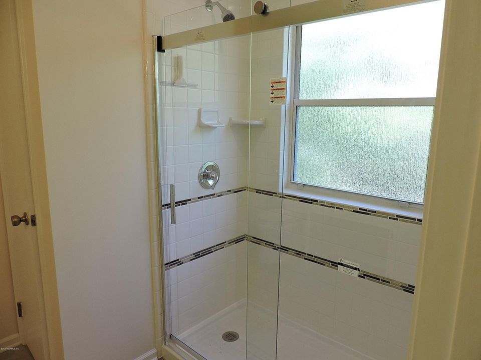 2nd image of 3929 Meadowview Dr N