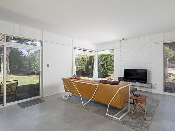 4th image of 846 Catania Pl