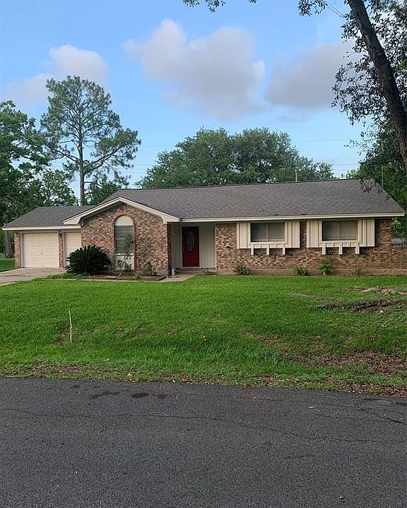 1st image of 1607 Laurel Oaks Dr