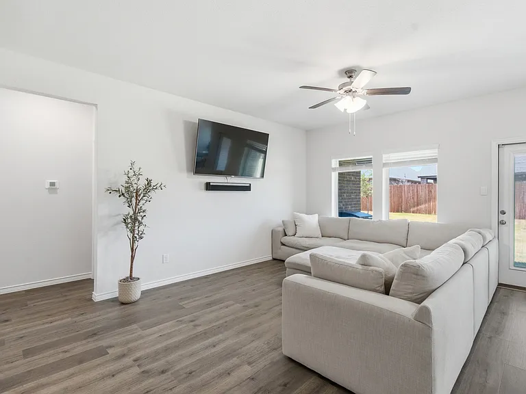 9937 Tin Star St — Photo 8