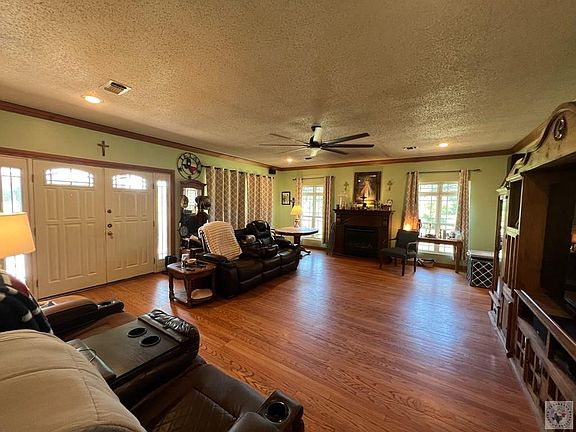 3rd image of 1105 County Road 3306