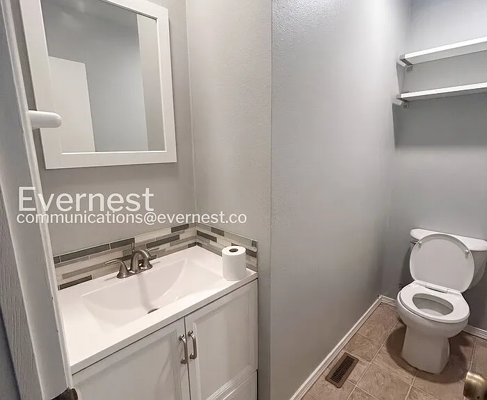 935 Saturn Dr #106 — Photo 15