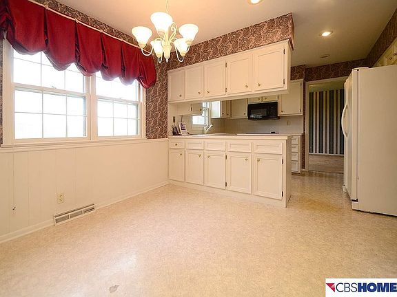 5th image of 13026 Shirley St