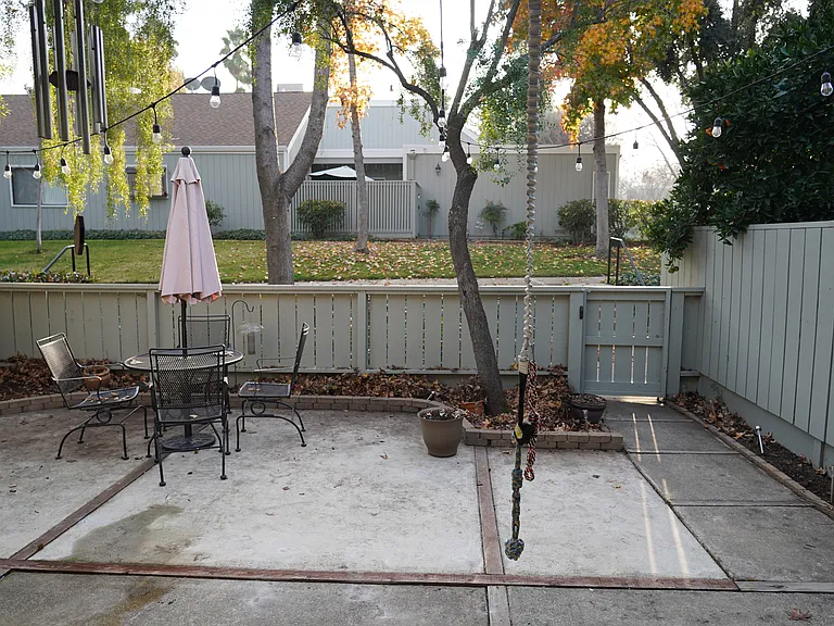Stonedale Dr — Photo 12