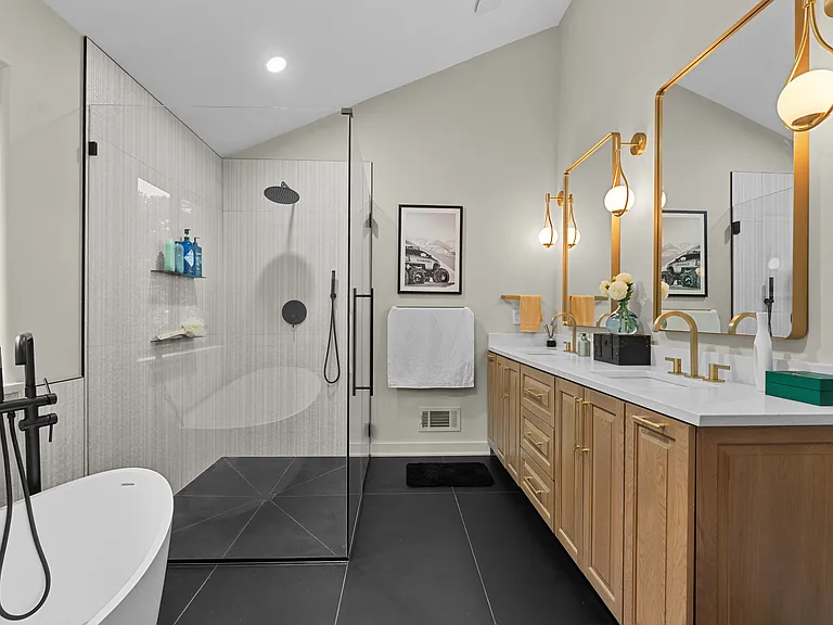 2019 W 81st Ter — Photo 18