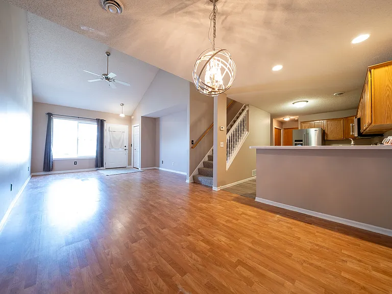 17083 Eagleview Way — Photo 4