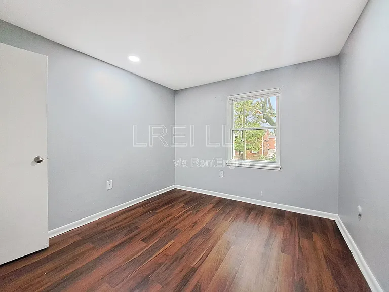 1711 Valley Forge Way #4 — Photo 5