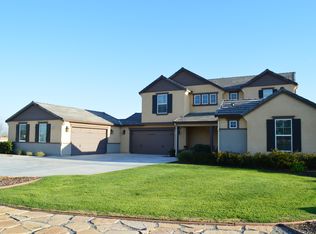12605 E Sussex Way, Sanger, CA 93657