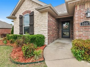 3007 N Raven Ln, Fayetteville, AR 72704
