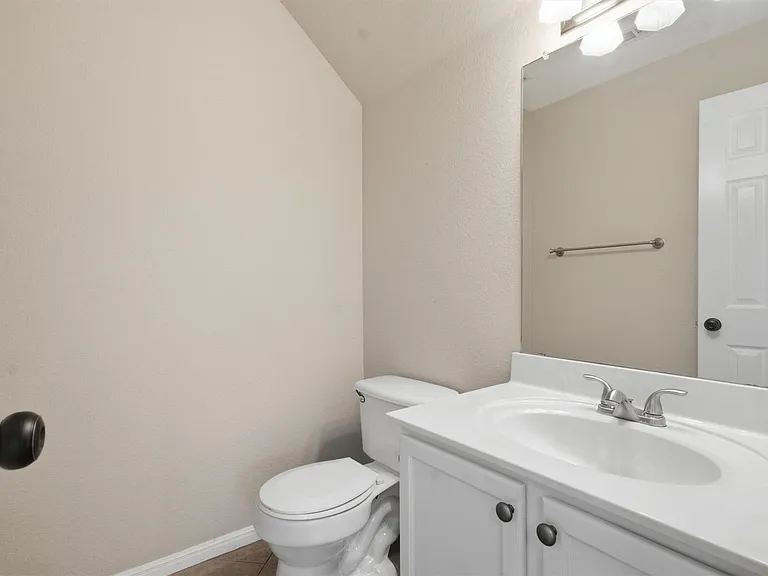1806 Carriage Hills Trl — Photo 14