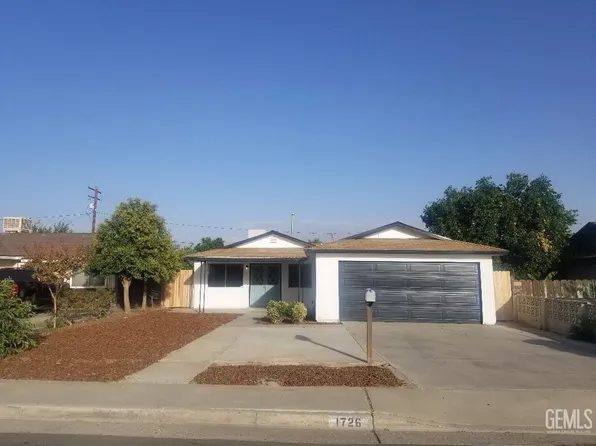 1726 Belmont St, Delano, CA 93215