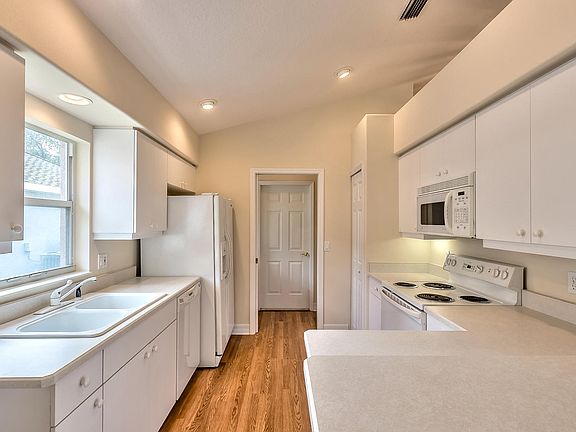 4th image of 4 Bay Gull Ct