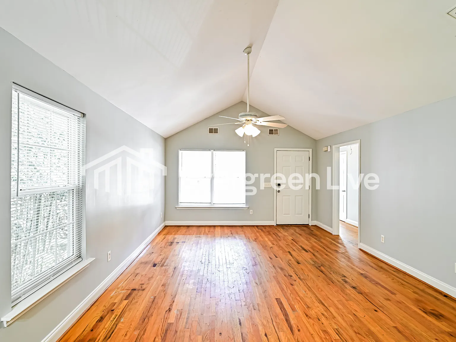 3 bed, 2.0 bath, 1177 sqft, $1,495 — Photo 3