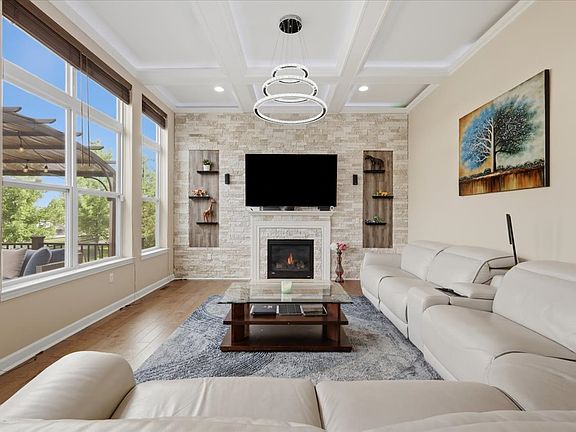 4th image of 4810 E Stonegate Cir