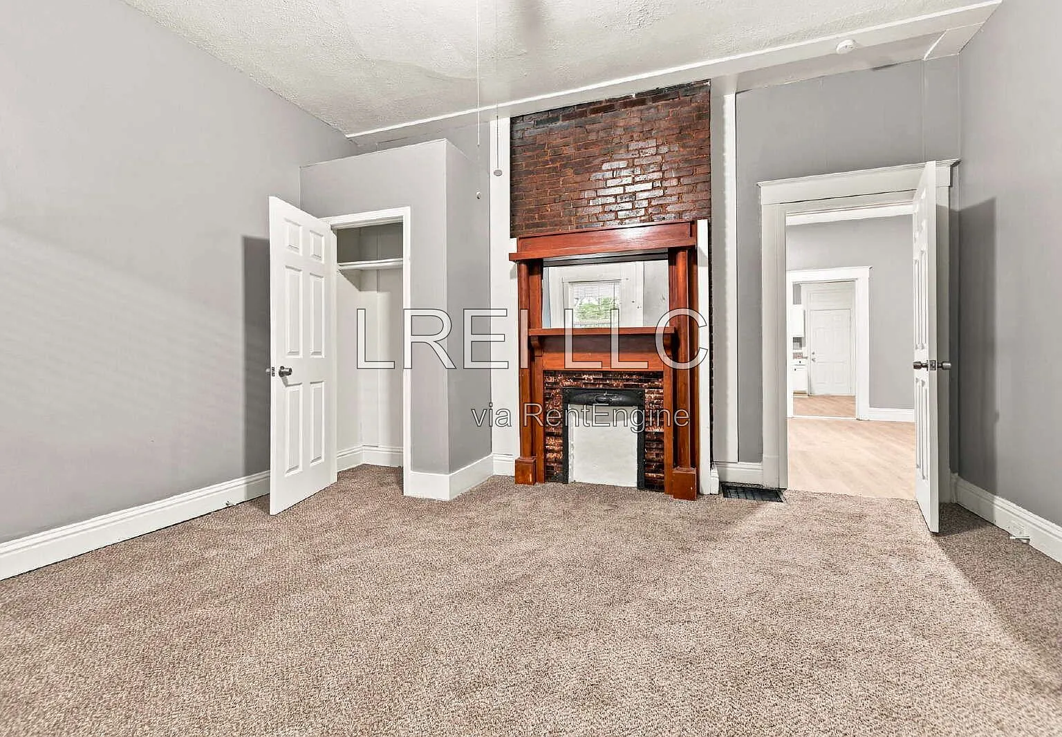 3 bed, 1.0 bath, 1222 sqft, $1,275 — Photo 2