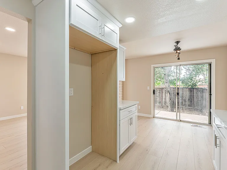19723 Redwood Rd — Photo 21