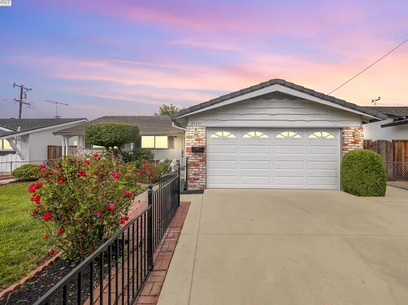 25655 Calaroga Ave, Hayward, CA 94545