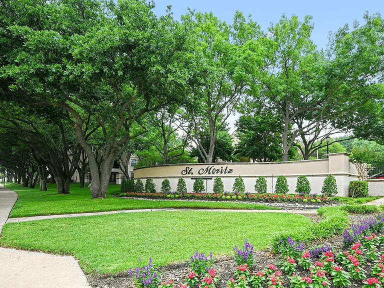 St Moritz Apartments in Dallas, Texas