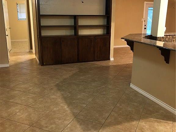 3rd image of 4701 Mayo Dr