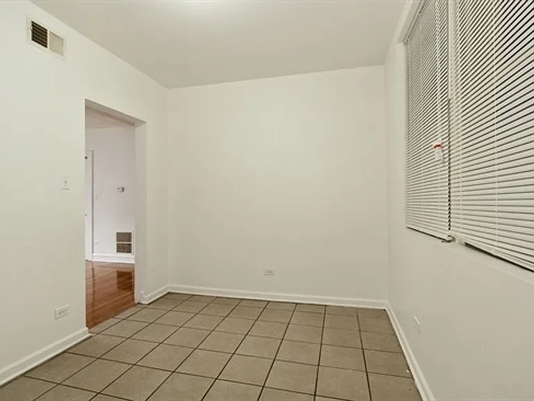 7601 S Coles Ave — Photo 4