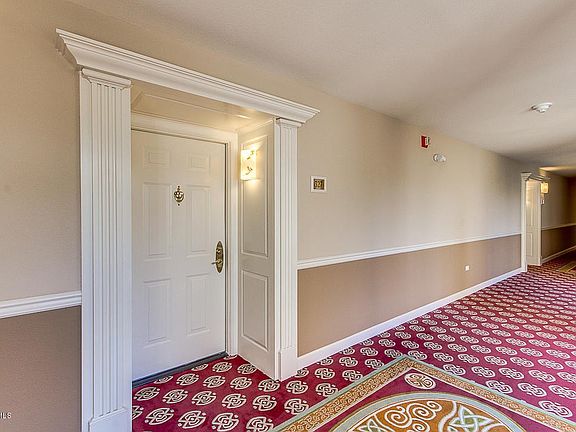 ENTRY TO UNIT