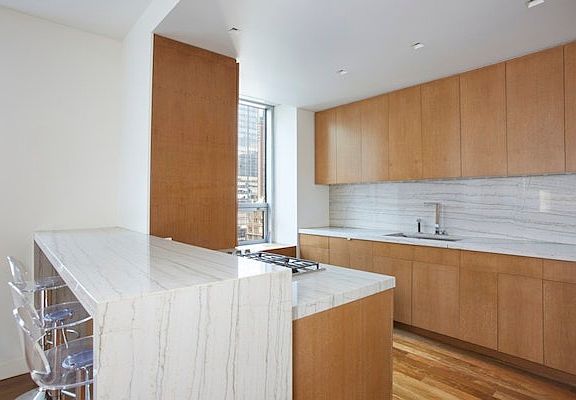 4th image of 15 W 53rd St #32D