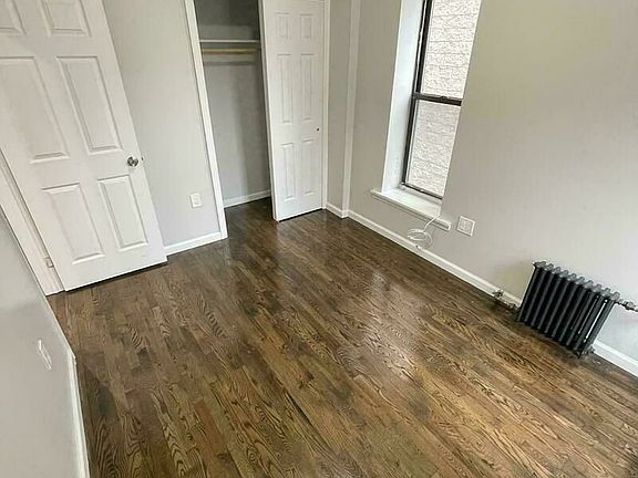 3rd image of 32 Underhill Ave #1B