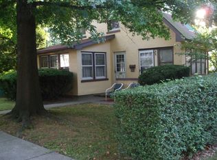 585 Hillside St, Ridgefield, NJ 07657