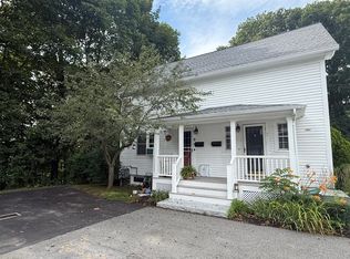 9 Temple Pl #9, Andover, MA 01810