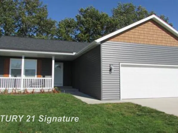 8696 Gilmour Ln, Freeland, MI 48623