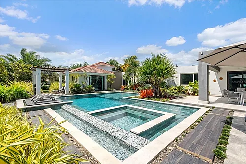 370 Dorado Bch E Photo 1