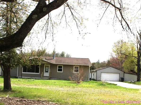 2465 E Arthur Rd, Rothbury, MI 49452