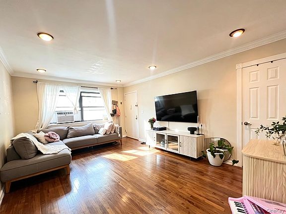 2nd image of 6968 137th Street #1B