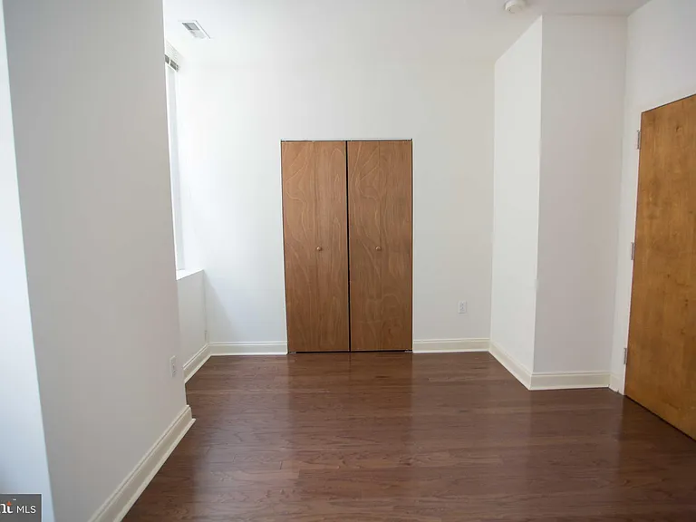 1600-2 Walnut St #501 — Photo 21