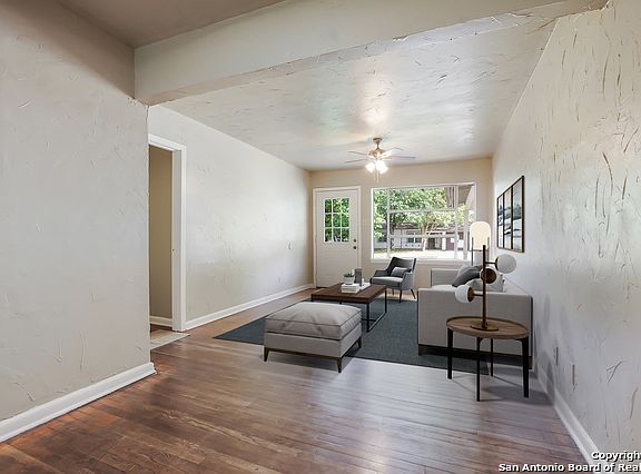 4th image of 351 Storeywood Dr