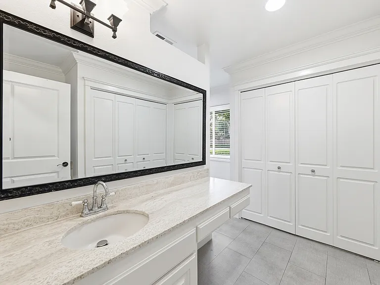1970 Pelican Pl — Photo 46