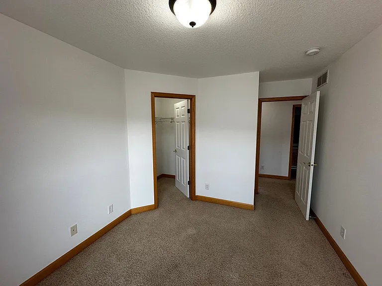 5793 Mount Curve Blvd — Photo 12